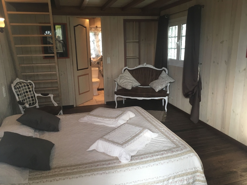 Laratger en Narrosse — hotel room