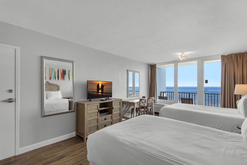 Bayside Inn 6786