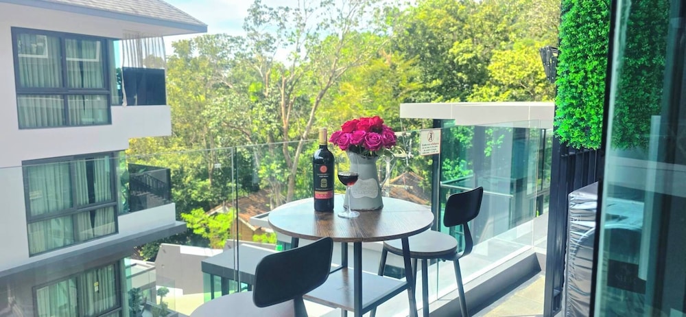A202 - One Bedroom Partial Seaview Serviced Apartment, Ao Nang Beach