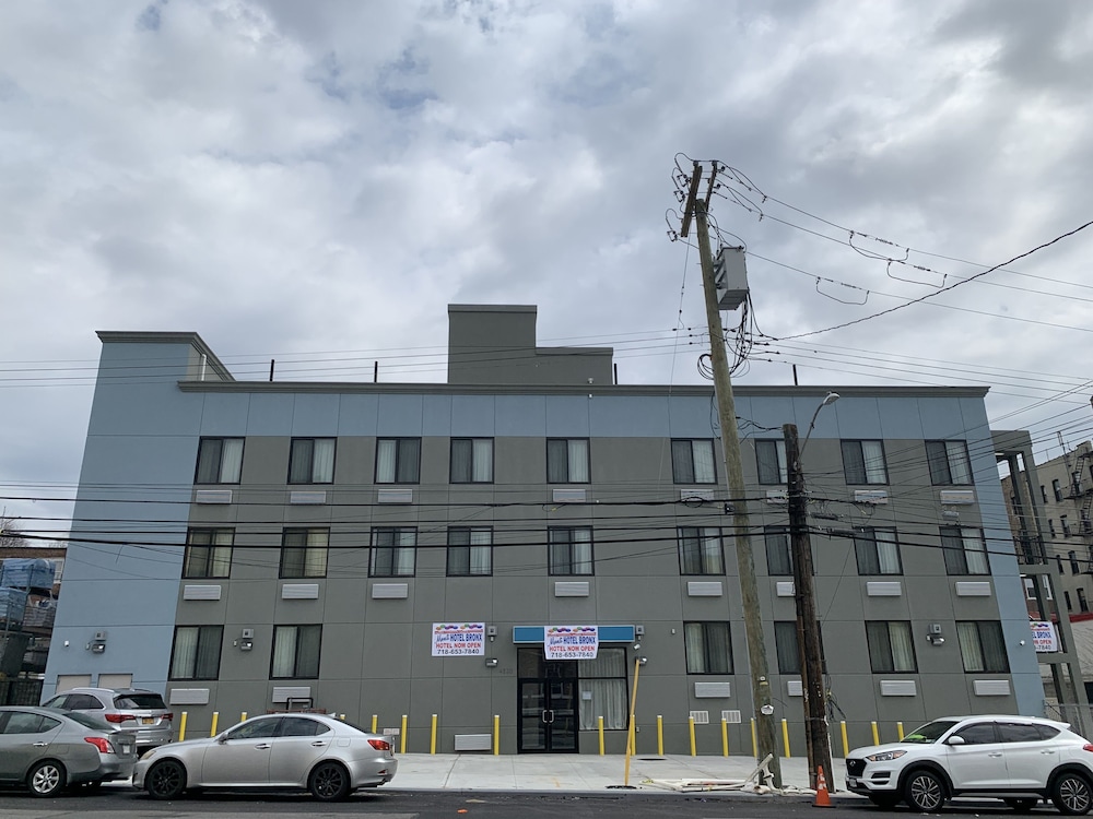 Monti Hotel - Property Image 1