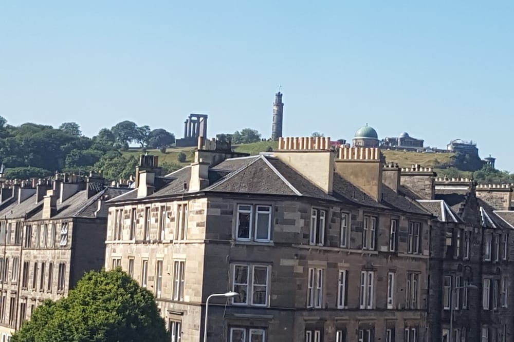 Newly Furnished Flat on Leith Walk, Sleeps 4