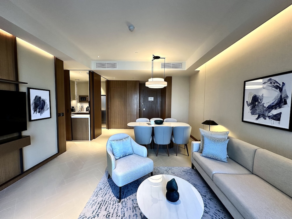 Lux BnB Address Opera I Burj Khalif Views