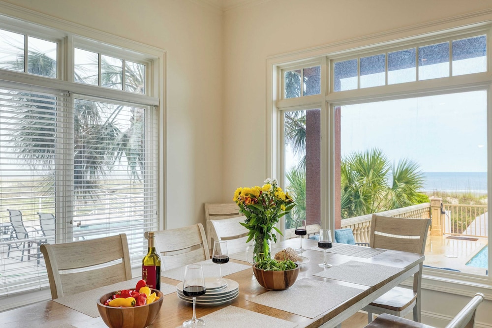 11 Singleton Beach by Avantstay Oceanfront Retreat w/ Private Pool + Boardwalk Near Hilton Head Hotspots