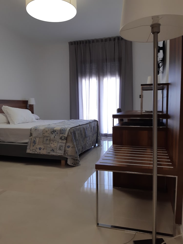 Morello Beach Hotel