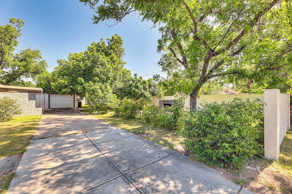 Large Yard & Patio: Historic District Home in Mesa