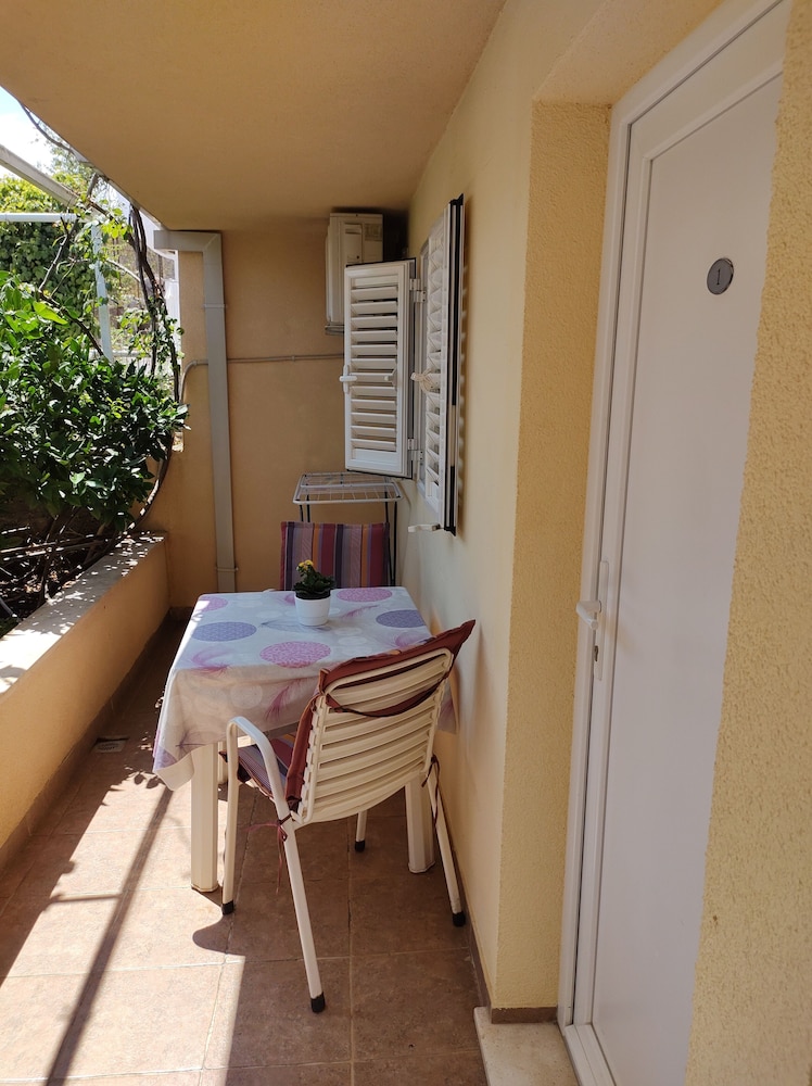 Anna Guesthouse