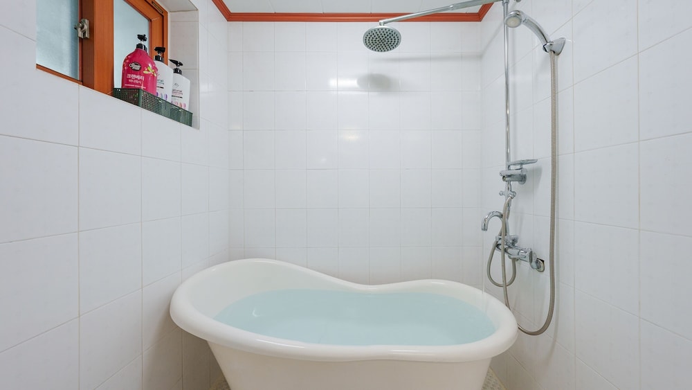Taean Norabureo Pet Pension