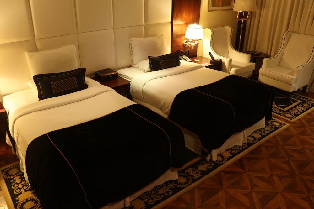 Della Resorts