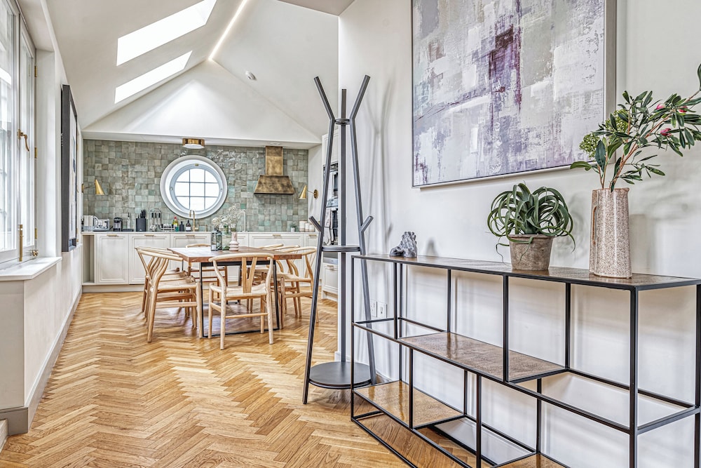 Luxury flats near Big Ben and London Eye