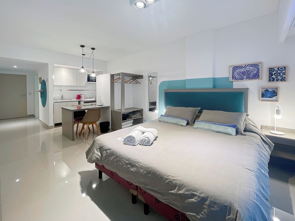 Ayres Suites Moreno