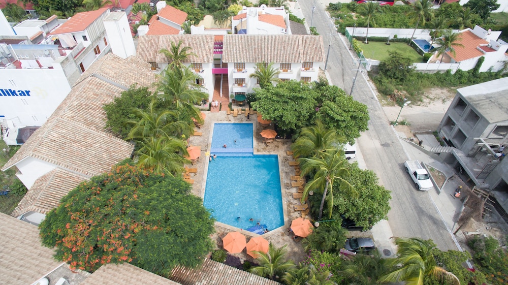 Hotel Villa Blanca Huatulco - Property Image 2