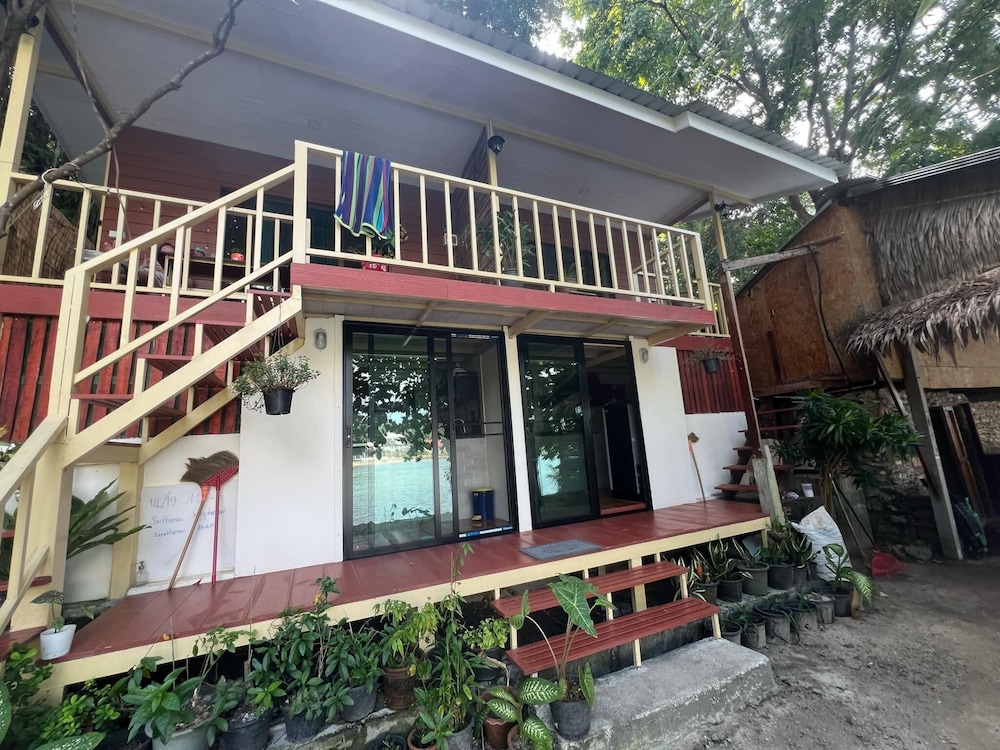 Smiley Bungalows Guesthouse