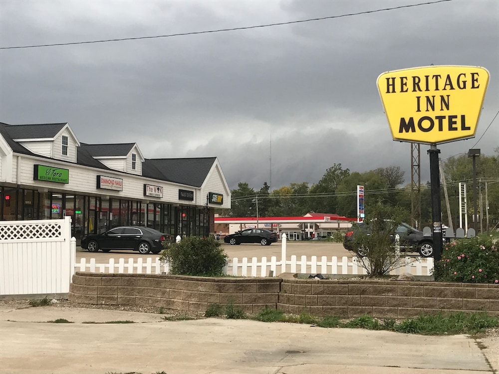 Heritage Inn Mahomet view 5