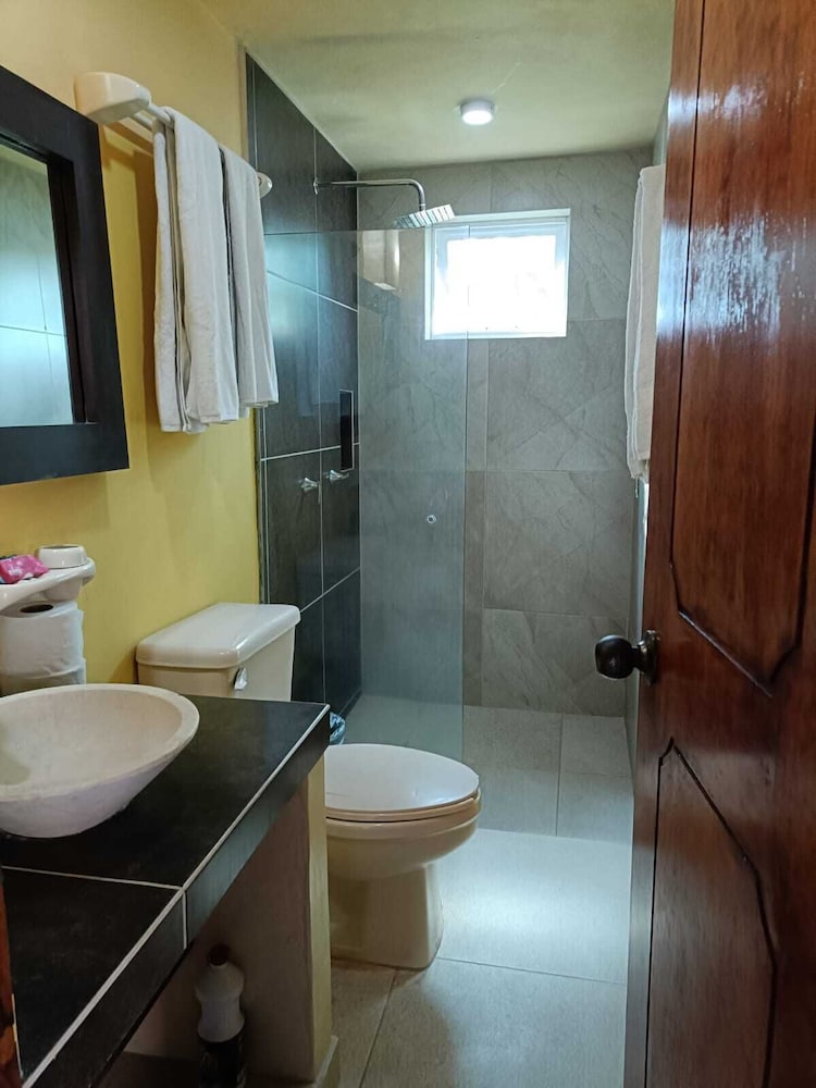 casa adriana zihuatanejo