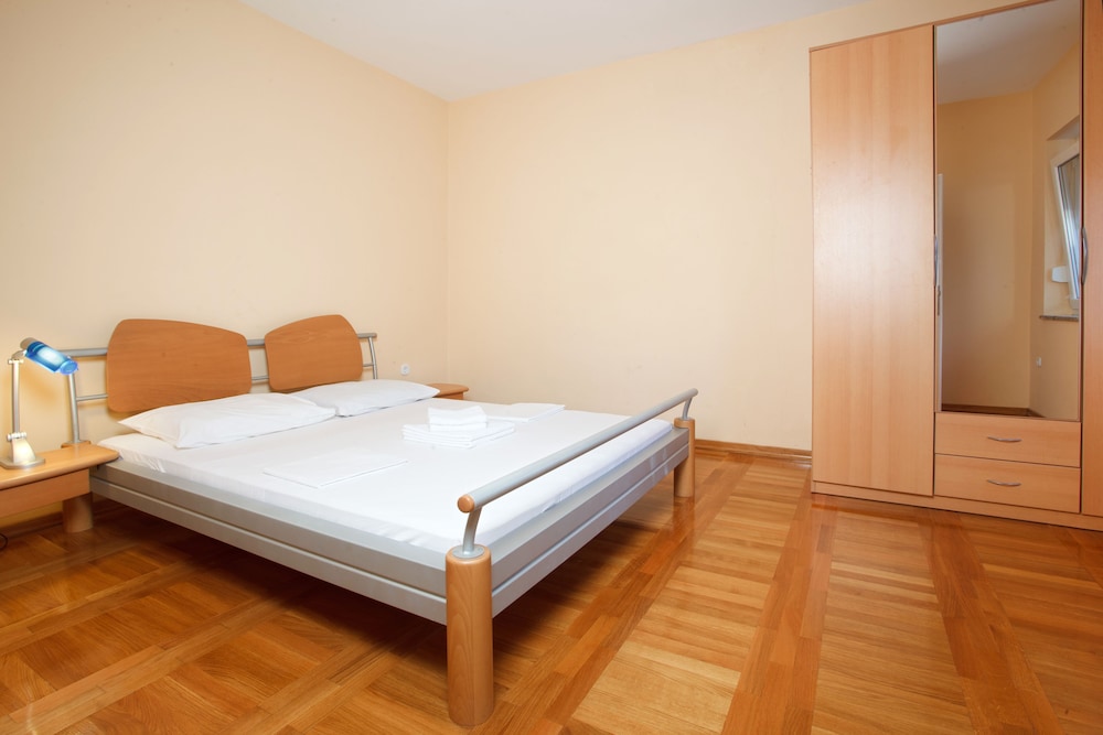 Oaza Apartmani Primosten