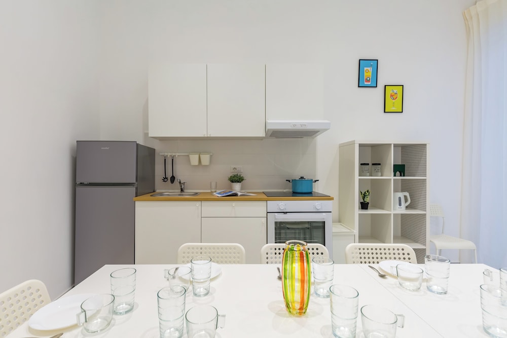 White&Blue Apartment at Sanità by Wonderful Italy