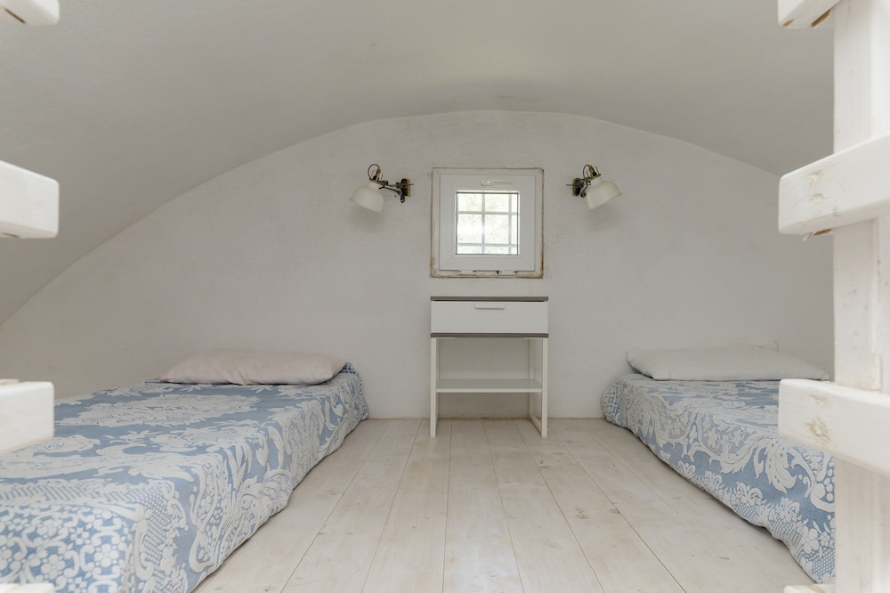 Trullo Mandorlo by Wonderful Italy