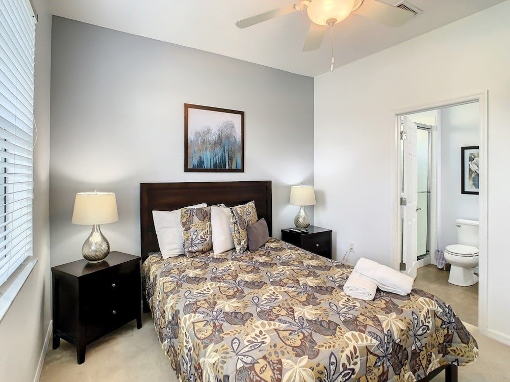 Luxury Villa W/ Private Pool, Golf Resort Amenities & Near Disney 5 Bedroom Villa