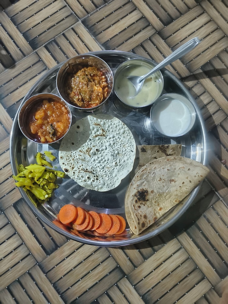 Gir Rajwadi Farm & Resort
