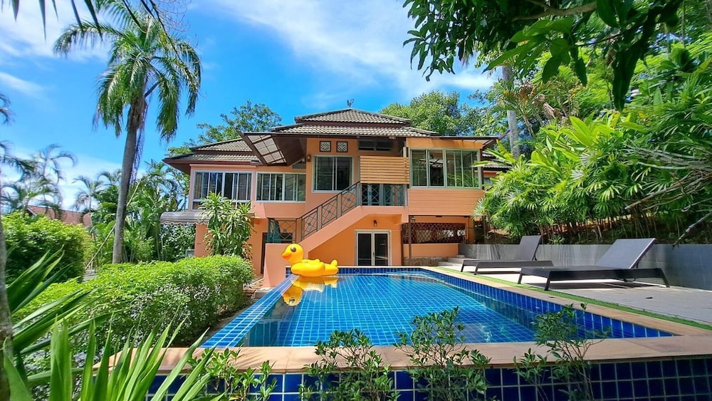 Idyllic Villa Hillside near Big Buddha