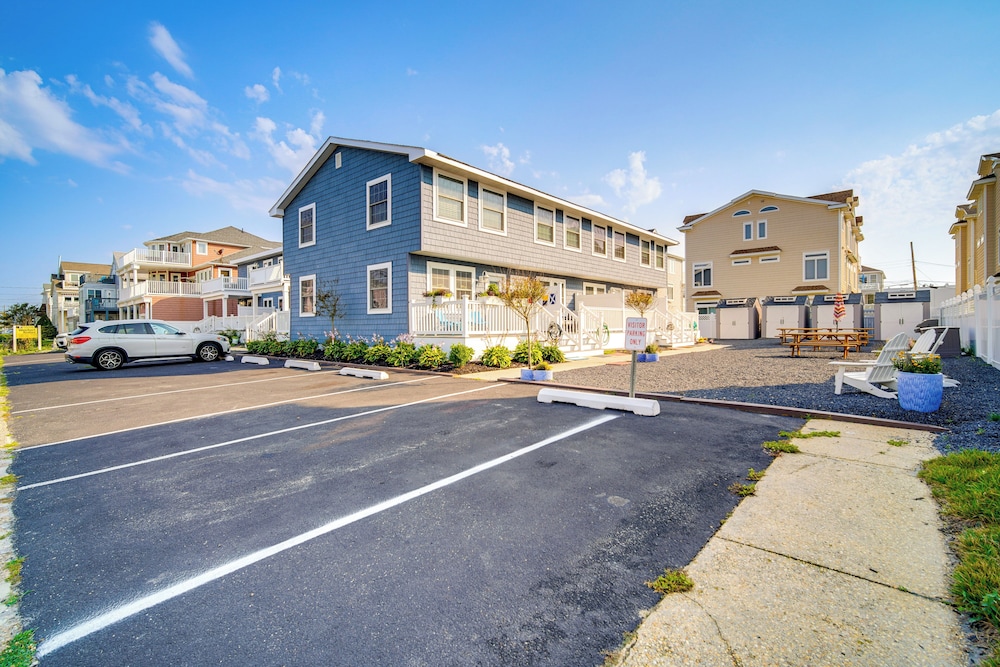 Bright Brigantine Townhome: Steps to Beach Access! view 2