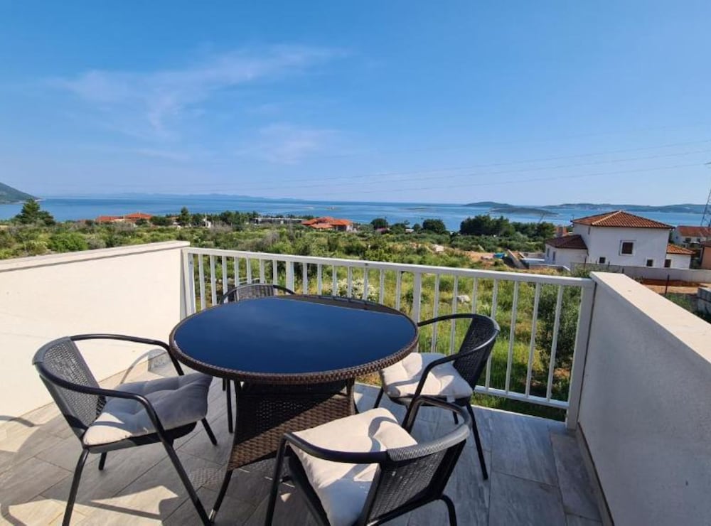 Apartments Josip