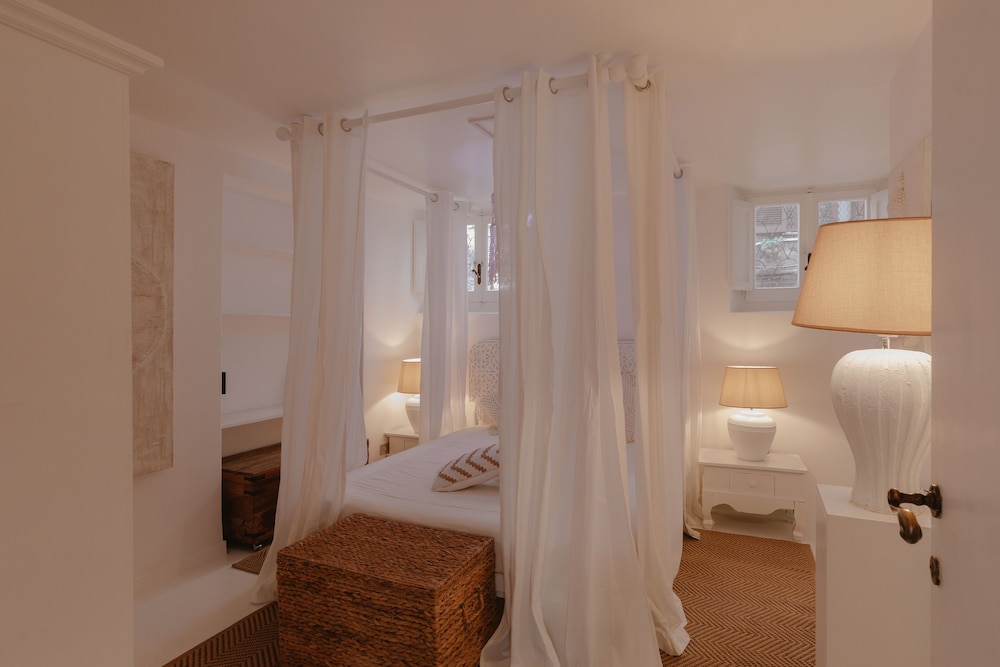 Navona Home