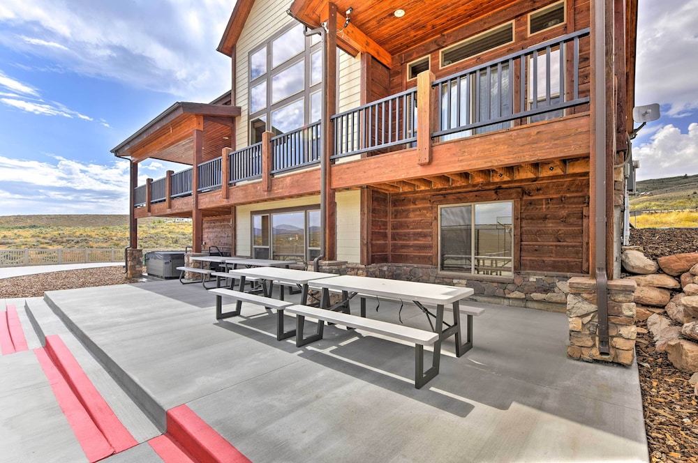 Cabin w/ Beach Access, Sport Court, Hot Tub & View view 2