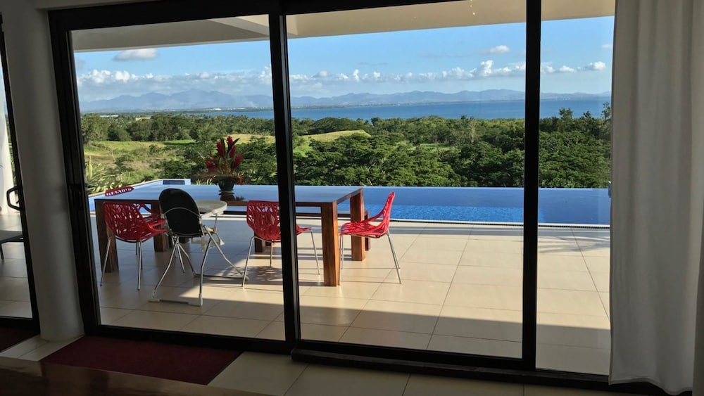 Fiji Luxury Pool Villa - view 9