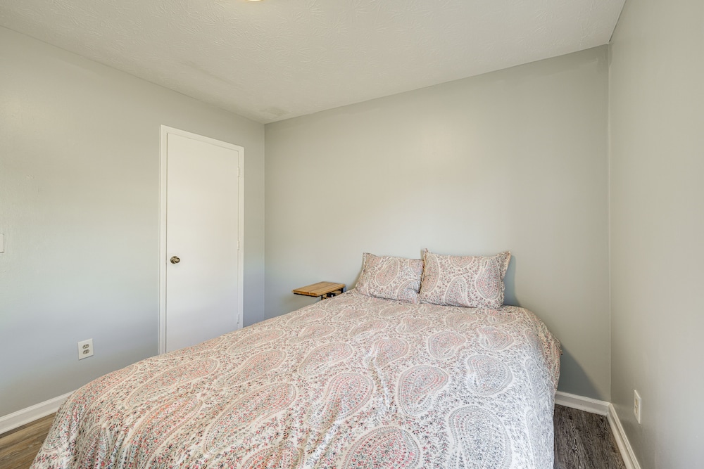 5 Mi to Fort Moore: Quiet Columbus Home w/ Yard