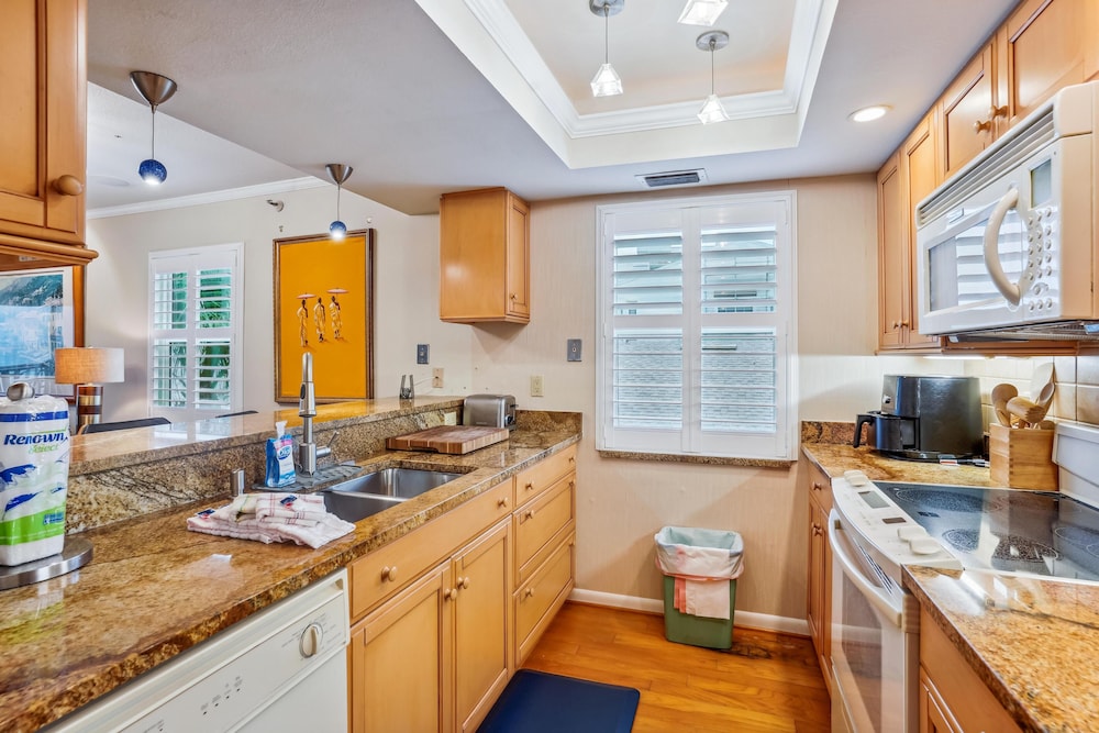 Pelican Pointe 3B