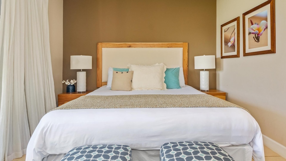 Renovated Condo in High-End Resort Community with Spectacular Mountain Views, Modern Design, and Beach Club Access view 3