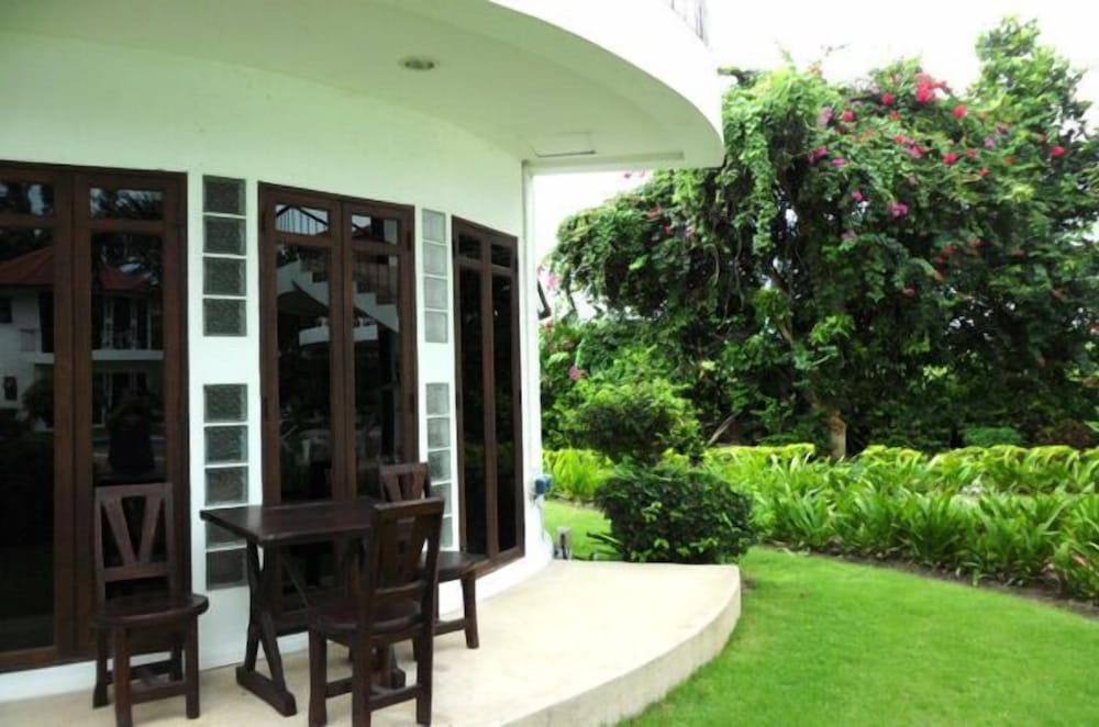 Mango Spa Country Club