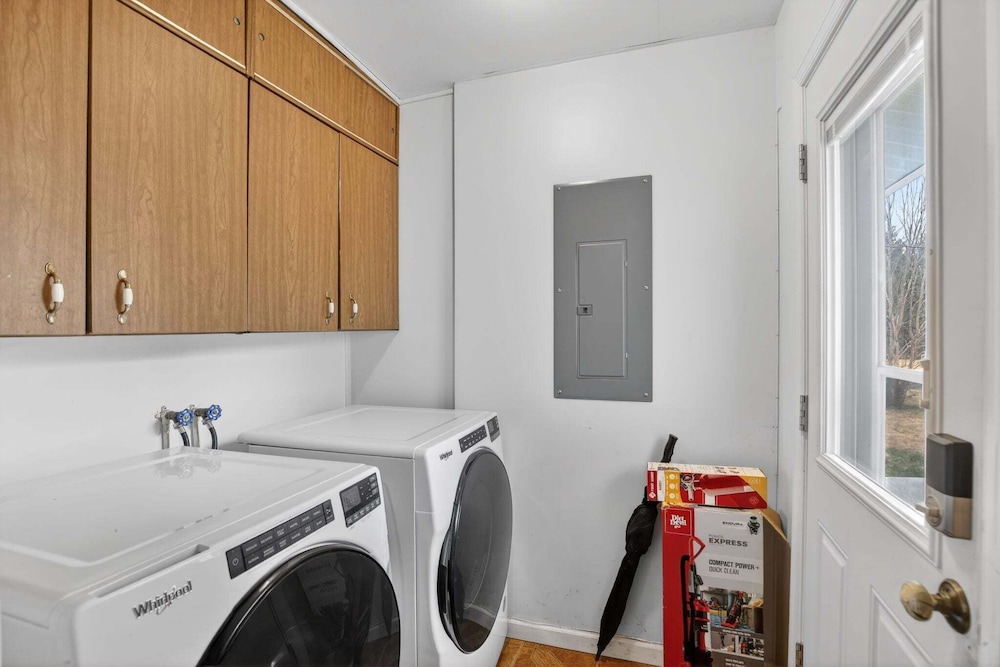 Elegant Home With Game Room Near Bwi 3 Bedroom Home