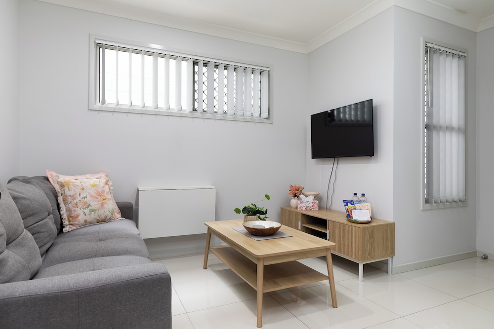Smart Suites Self Check-in Apartments - 39 Freney