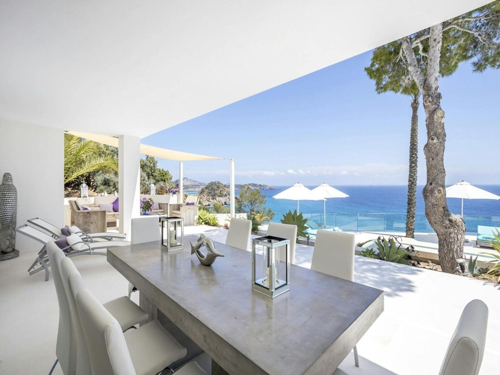 Beautiful Villa With Leisure Activities