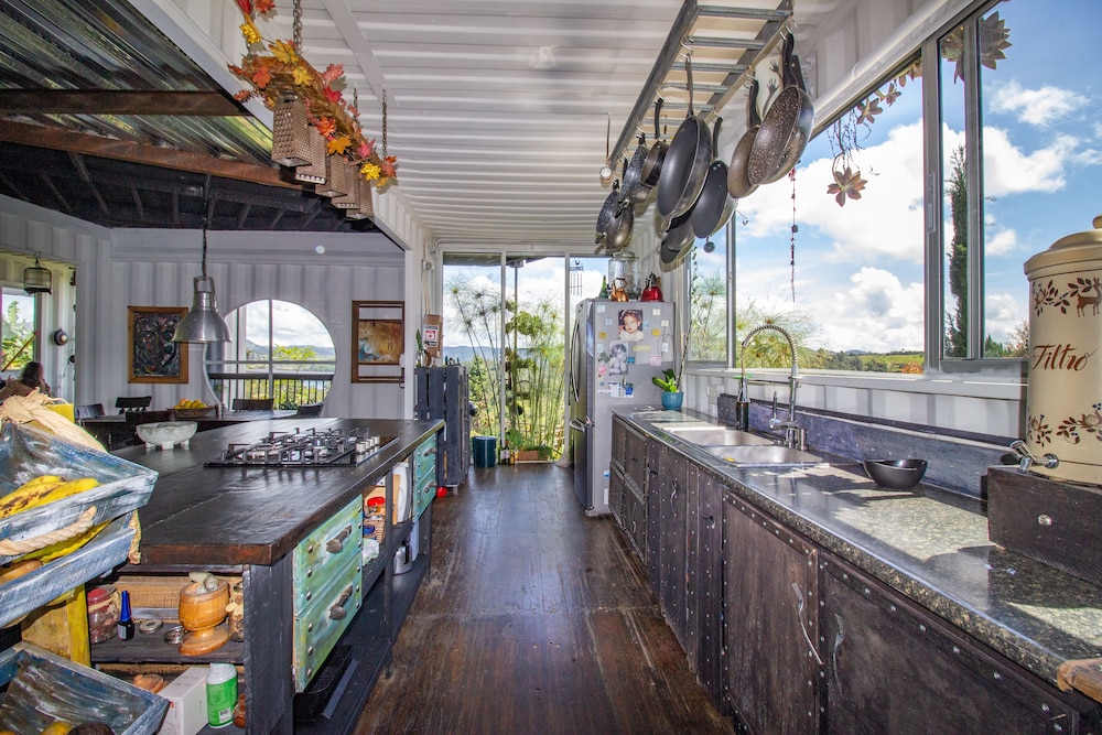 HOBBIT HOTEL