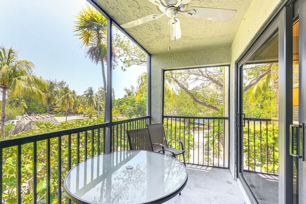 2 Mi to Sombrero Beach: Condo w/ Pool & Hot Tub