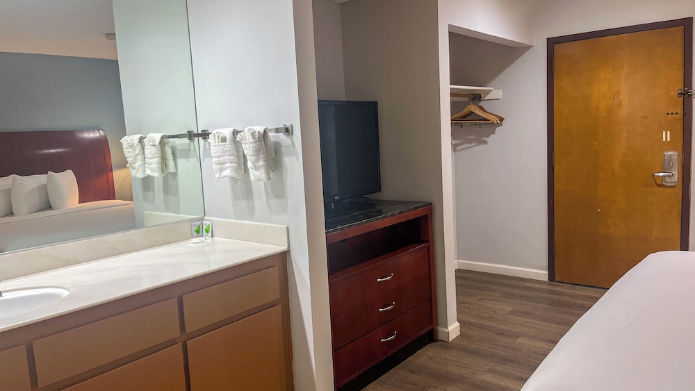 STUDIO 6 Victorville Green Tree Blvd