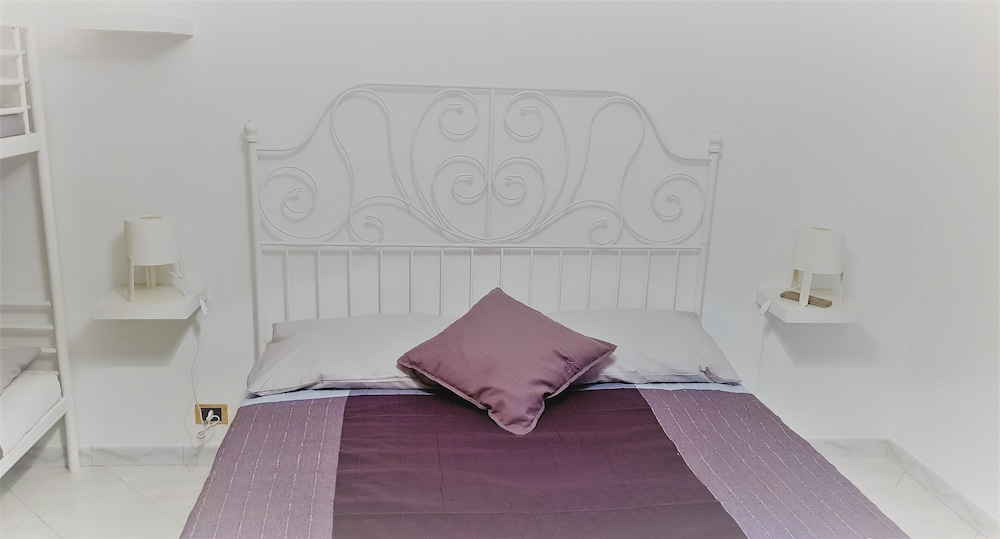 Rhome Sweet Rhome Suite