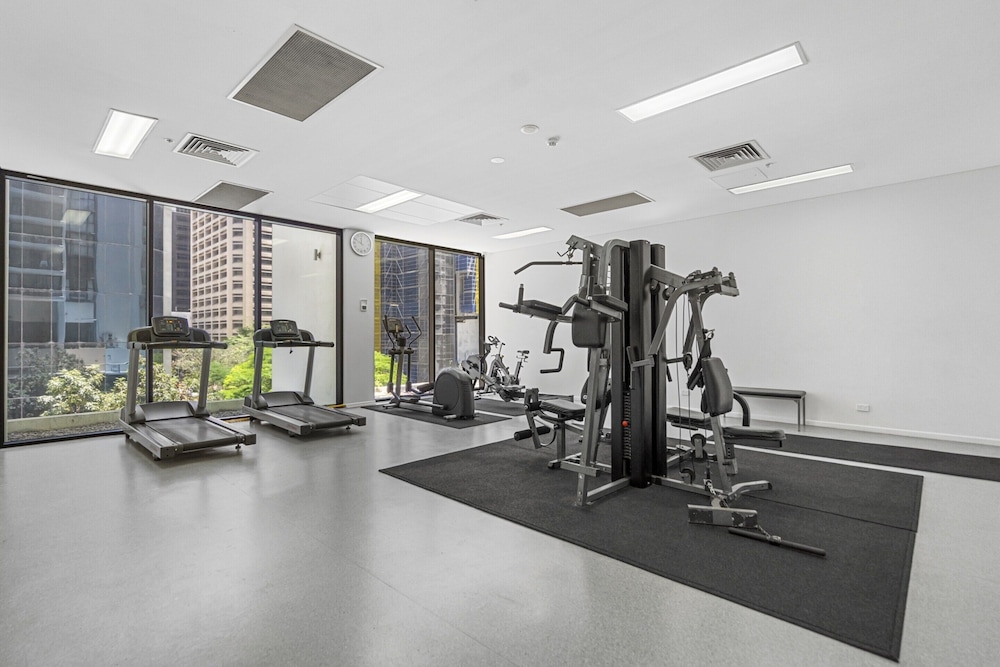 Stylish Brisbane Stay With Pool and Gym Access