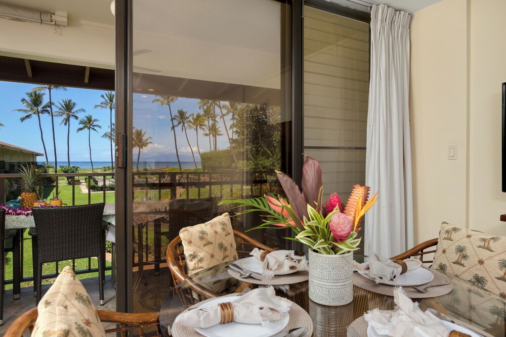 Waiohuli Beach Hale Ocean View Condos with Parking
