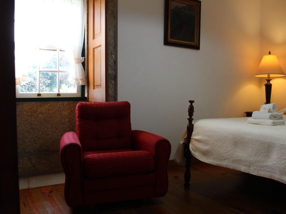 Excellent Cottage in Santa Comba With Communal Swimming Pool view 4