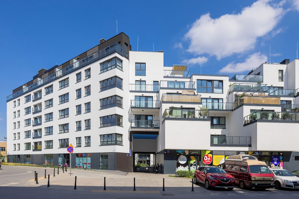 Karlińskiego Apartment Warsaw by Renters