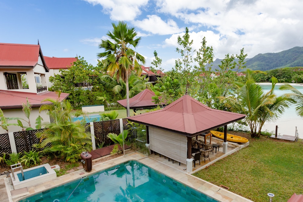 Spas Villas