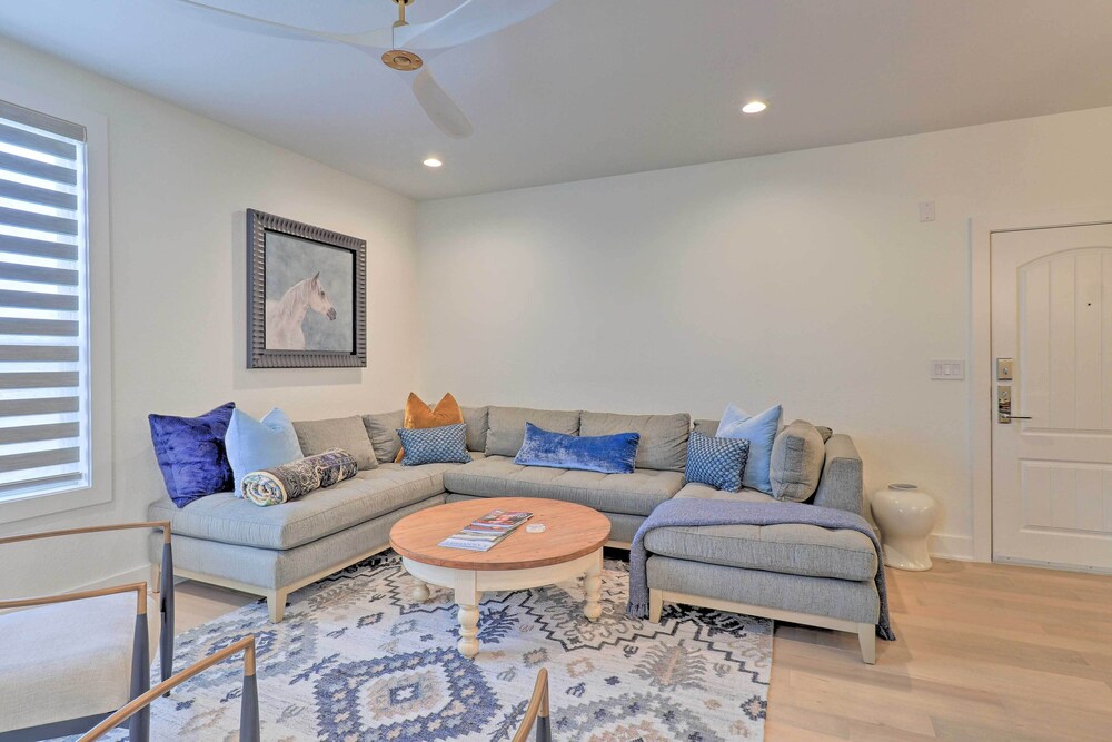Lake LBJ Condo w/ Balcony Shared Boat Docks - Property Image 15