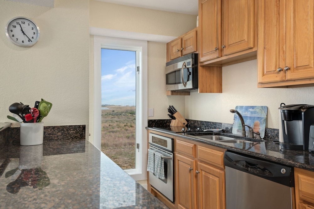 Sw 16 Brown Dog By The Sound 2 Bedroom Condo by RedAwning view 5