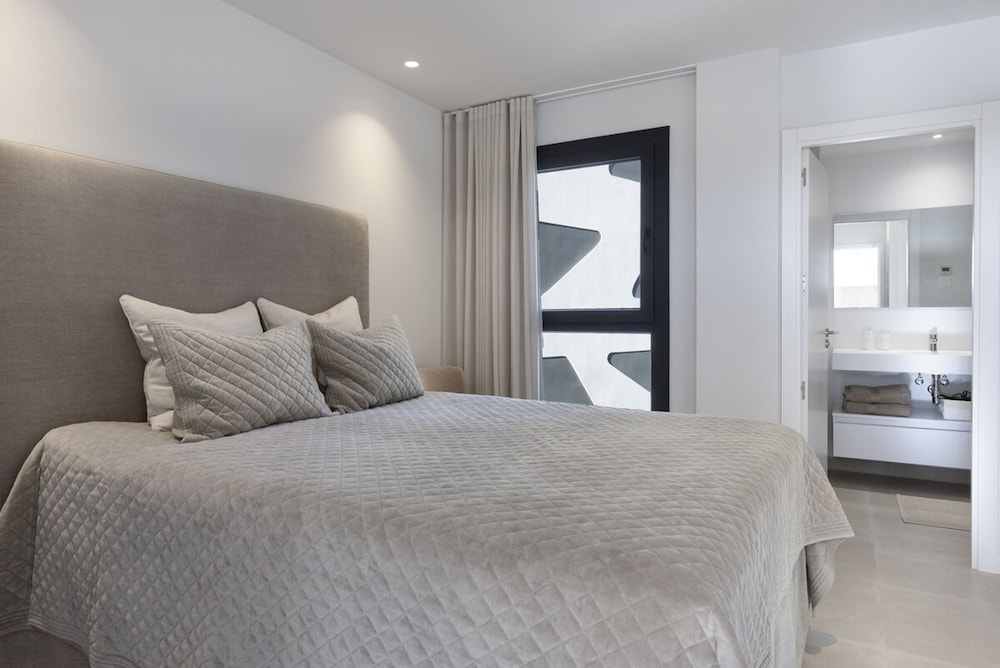 Horizon Top Floor Apartment Higueron