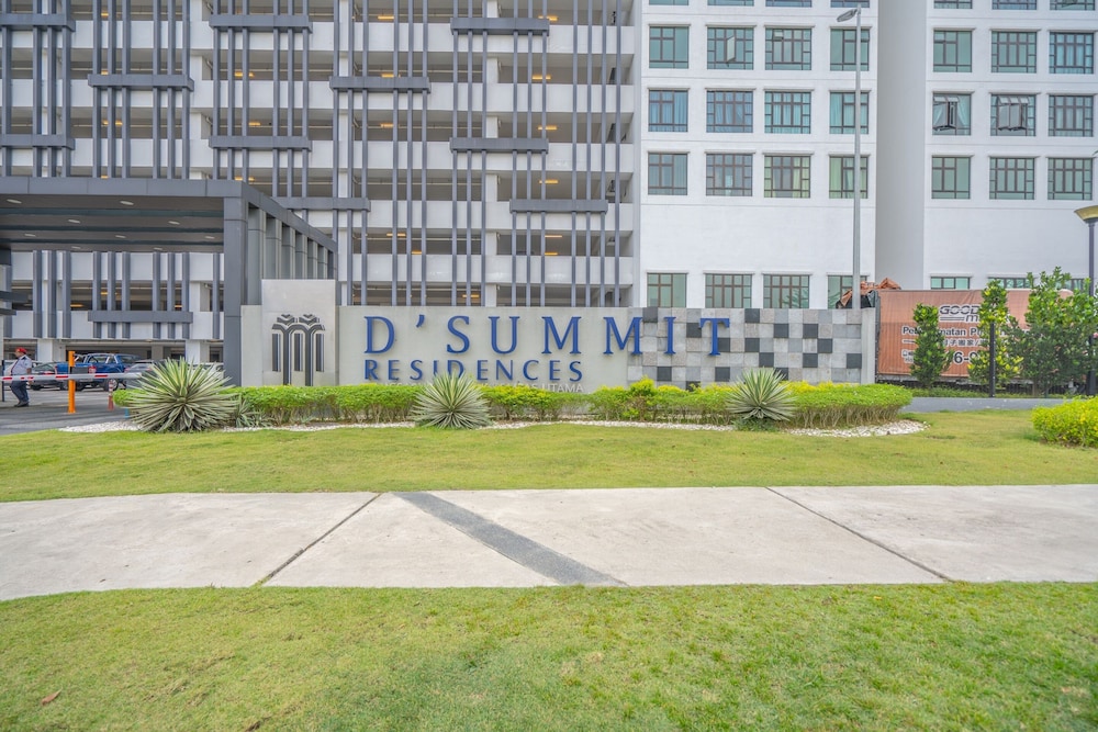 OYO Home 89458 Amazing 2br D'summit