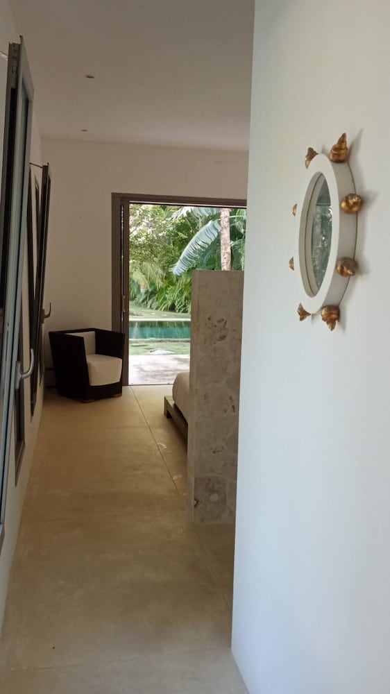 Villa Joyosa- Las Terrenas Beachfront Villa